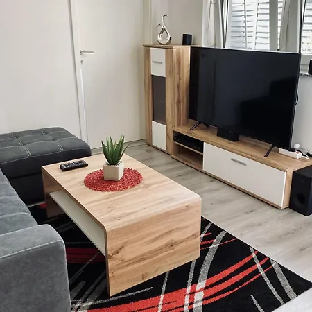 Apartment City Oasis